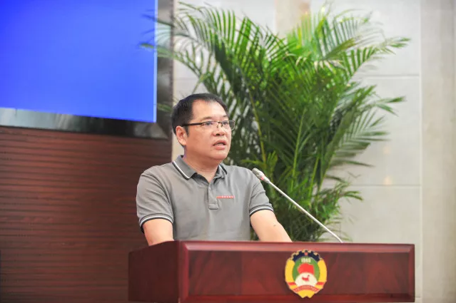 下好四步棋，以產(chǎn)業(yè)發(fā)展戰(zhàn)略統(tǒng)籌協(xié)調(diào)產(chǎn)業(yè)扶貧 高質(zhì)量發(fā)展